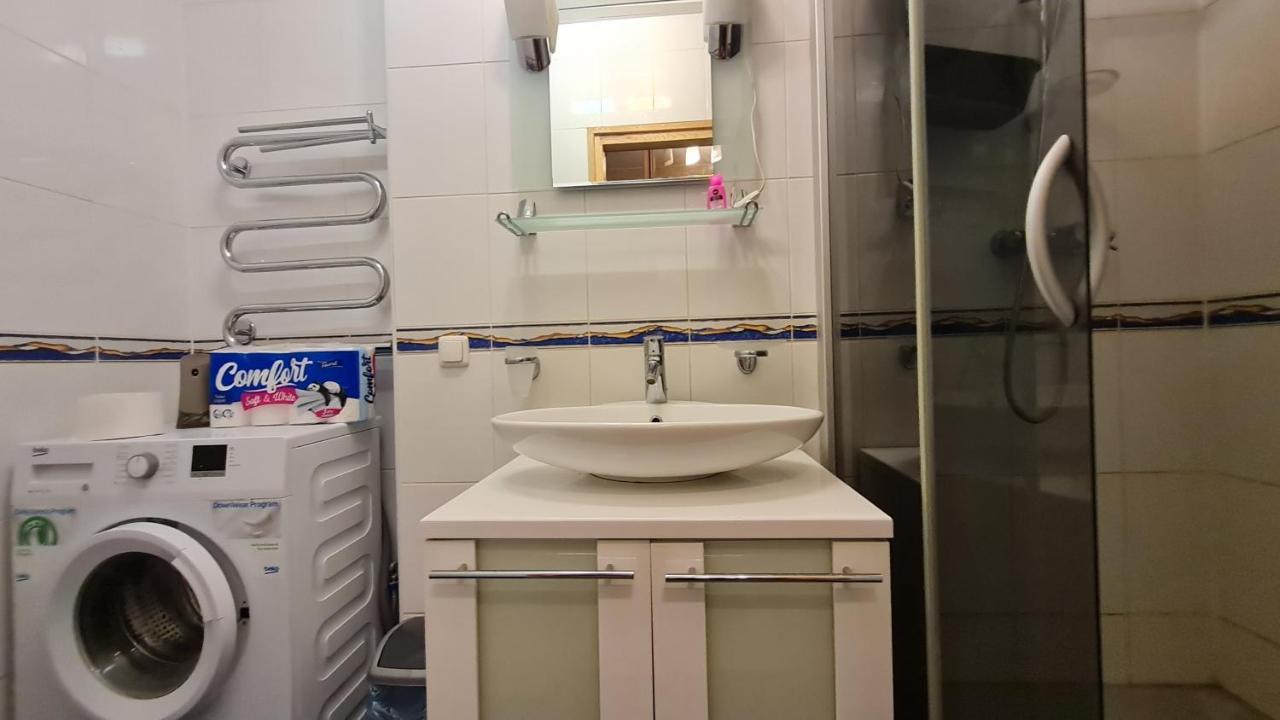 Rehouse, Antokolskio 13 Wilno Zewnętrze zdjęcie